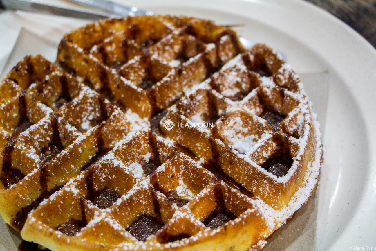 【Kuching Must Eat】Best Waffles & Ice Cream in Town! Teaspoon